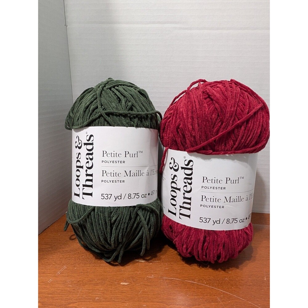 Loops And Threads Perite Purl Cream 2 Skeins 537 Yards Each Skein. 4 Medium